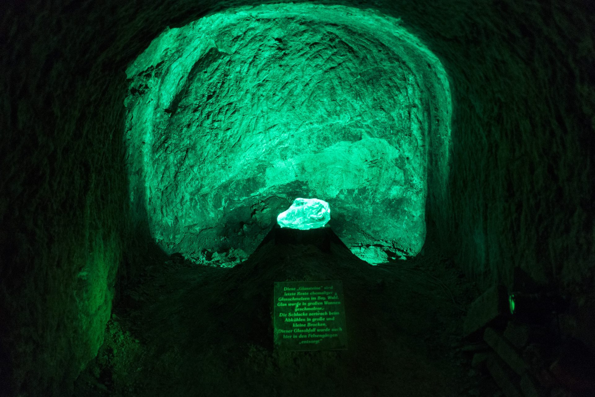 Grüner Kristall in den Further Felsengängen